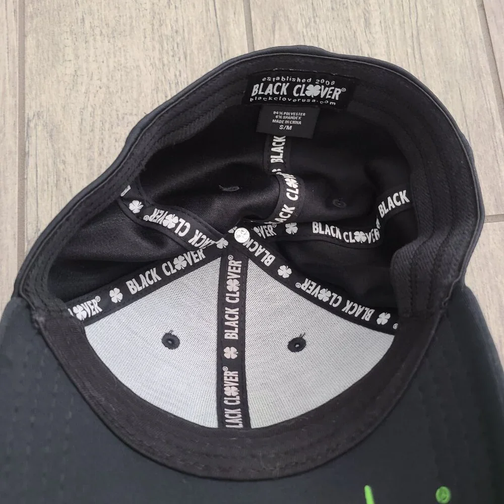 Black Clover Live Lucky Four Leaf Clover Hat S/M NWOT - Picture 6 of 8